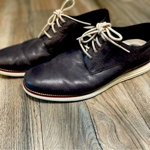 Cole Hann size 11. Lightly used just don’t wear them anymore.